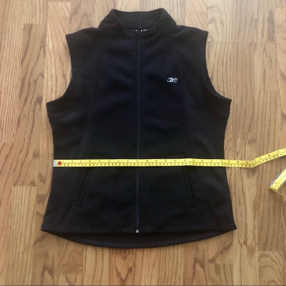 Fleece Outdoor Zip Up Vest - Picture 7 of 8